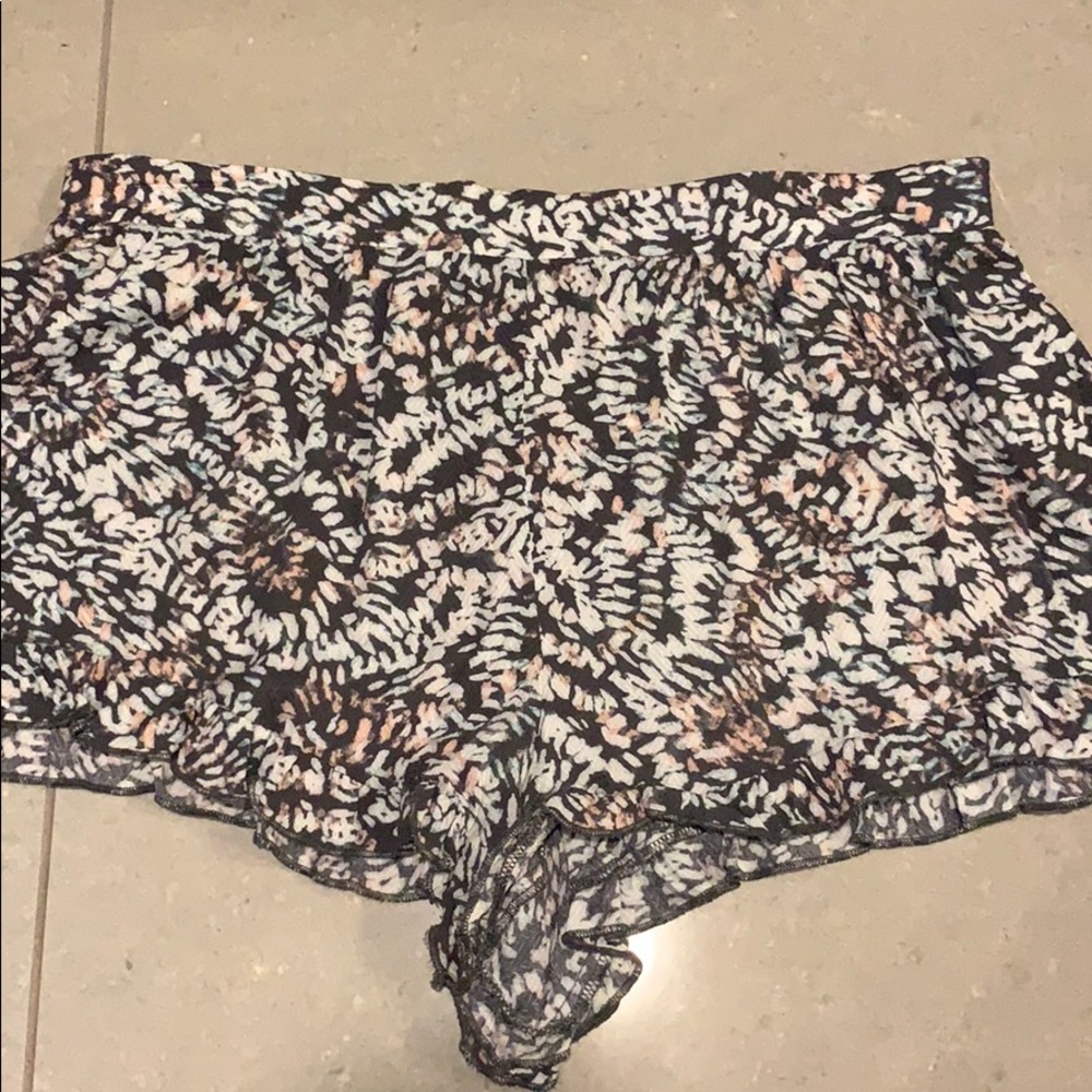 Patterned shorts